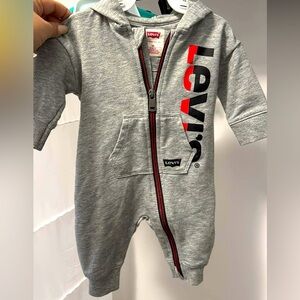 Levi’s Baby Zip-Up Hooded Romper – Gray Logo Jumpsuit, Size 3M